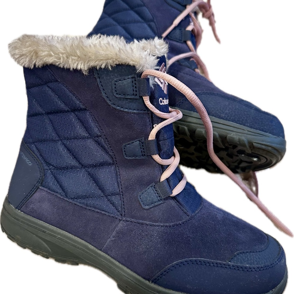 Columbia Women's Navy and Pink Winter Boots